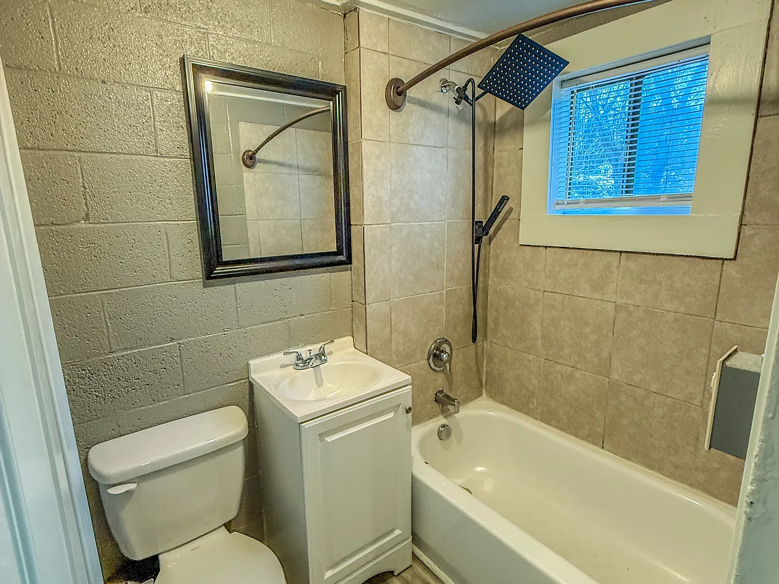 Gurley Flats — Photo 4