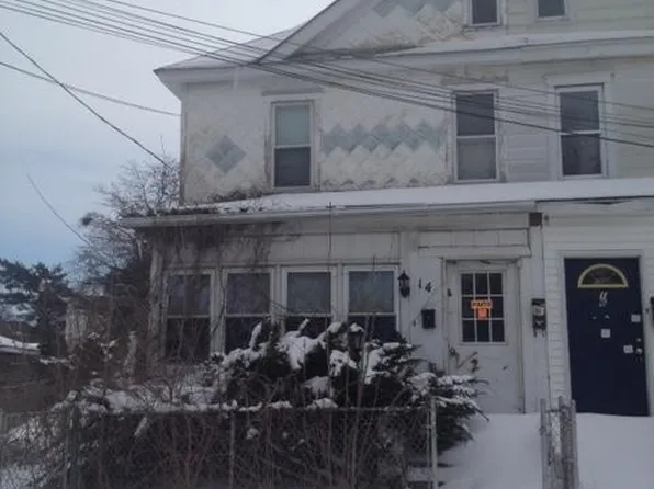 14 Capitol St, Paulsboro, NJ 08066