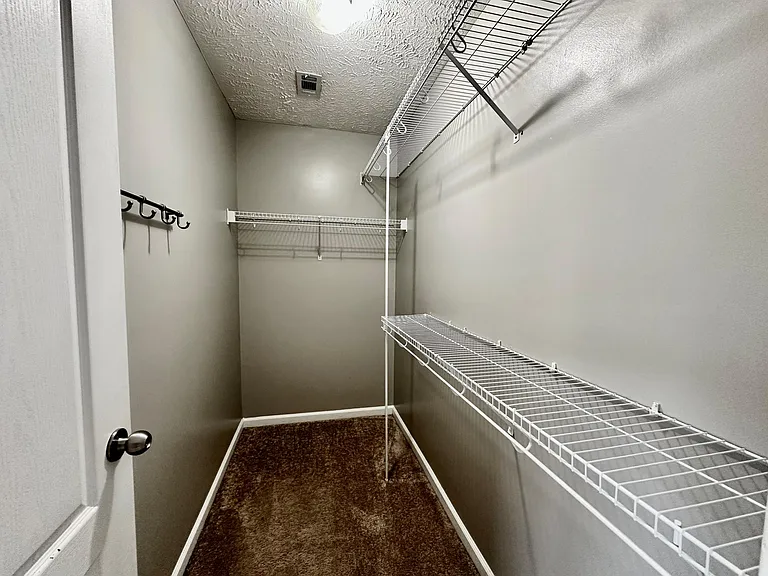 942 Cobbler Dr — Photo 9