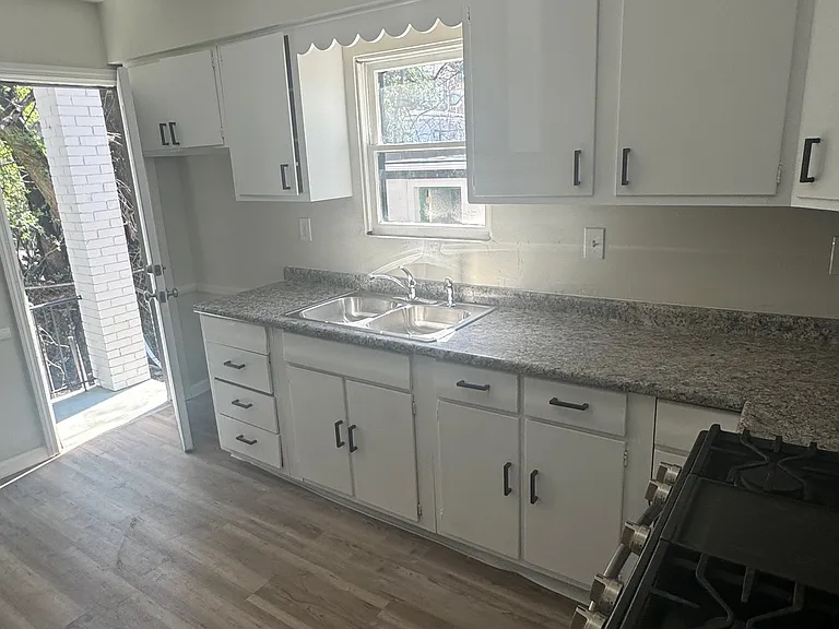 6440 Dean St — Photo 5