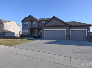 1230 E Monroe St, Morton, IL 61550