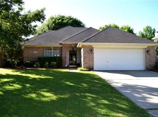 1325 Rio Grande Dr, Benbrook, TX 76126