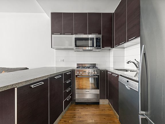 3rd image of 502 9th Ave APT 6A