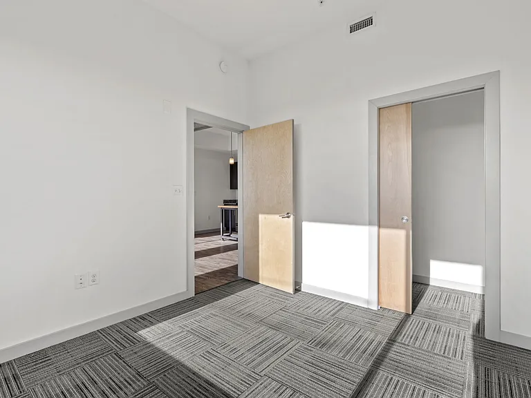 Matrix Midtown — Photo 17