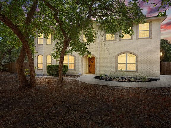 3rd image of 149 Spanish Oak Trl