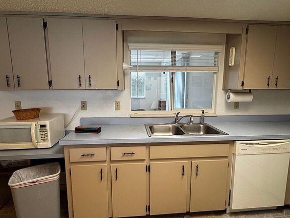 5th image of 11410 SW 85th Ct
