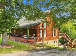 1558 Covington Rd, Dandridge, TN 37725