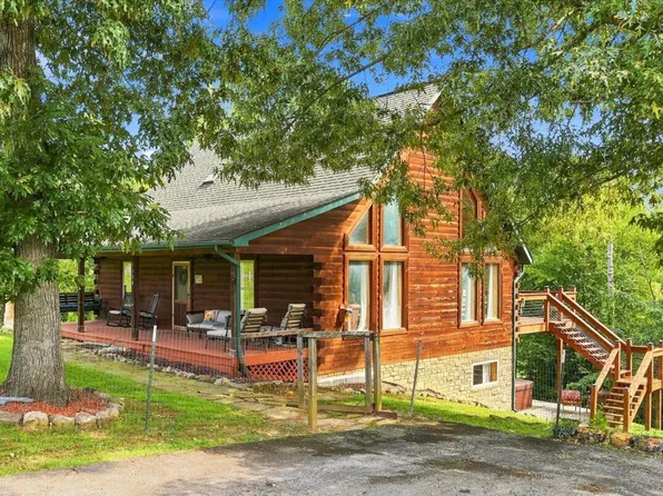 1558 Covington Rd, Dandridge, TN 37725