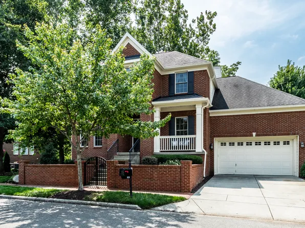 8026 Hopkins Ln, Indianapolis, IN 46250