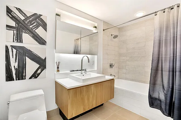 Sold by Keller Williams City Life Realty | media 3