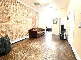 343 W 46th St #2, New York, NY 10036