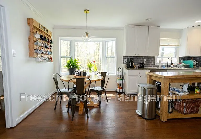 6197 Edwards Dr — Photo 17