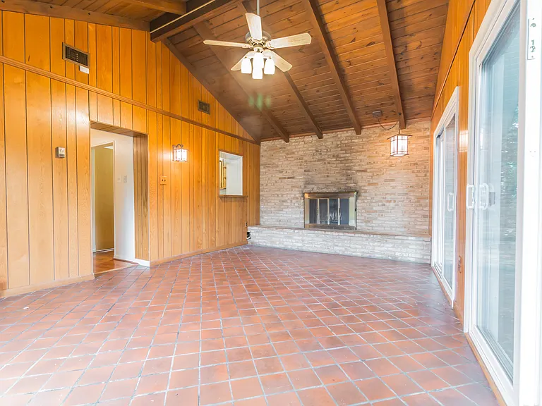 9702 Bellevue Dr — Photo 15
