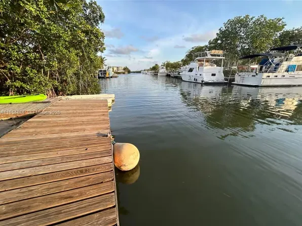 350 Hazel St, Key Largo, FL 33037