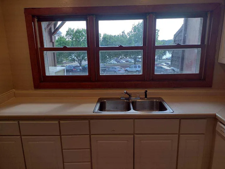 104 Broad St #1 — Photo 9