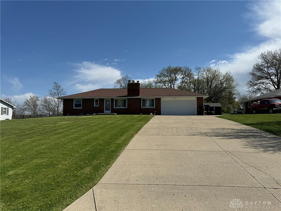 1st image of 936 Livingston Dr