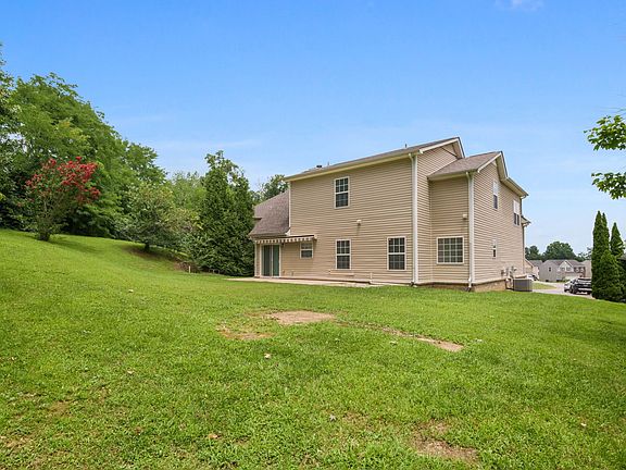 4th image of 725 Sandbury Point