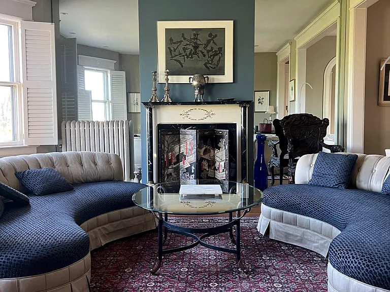 550 Summit Ave #301 — Photo 2