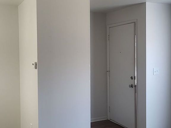 5th image of 5666 Elgin Roof Dr #5666
