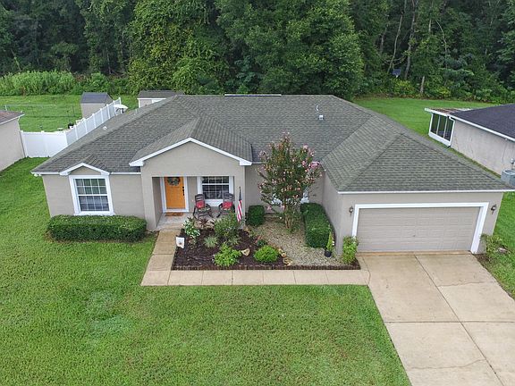 5th image of 2410 NE 26th Ct