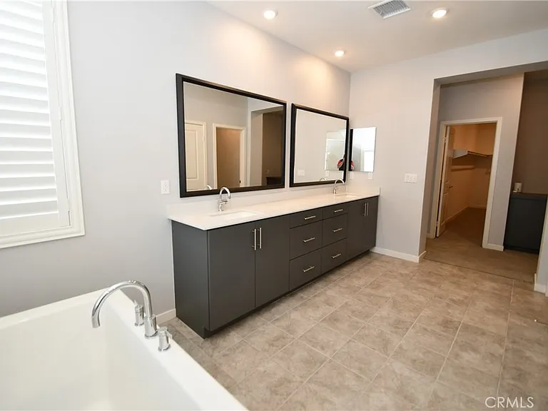 15743 Butterfly Dr — Photo 40
