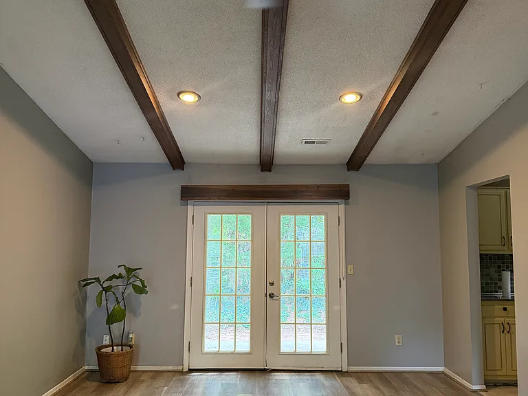 1103 Broadford Dr — Photo 10