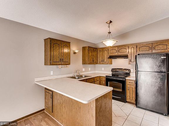 3rd image of 515 Clover Leaf Pkwy NE