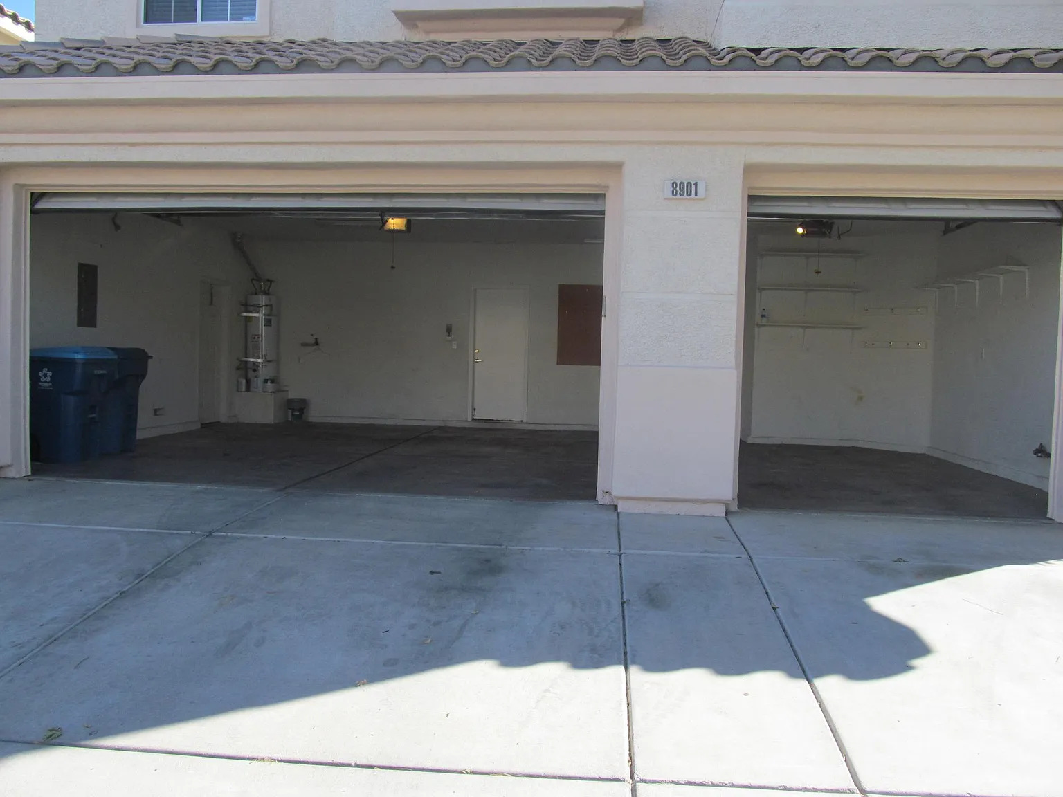 4 bed, 2.5 bath, 2358 sqft, $2,350 — Photo 2