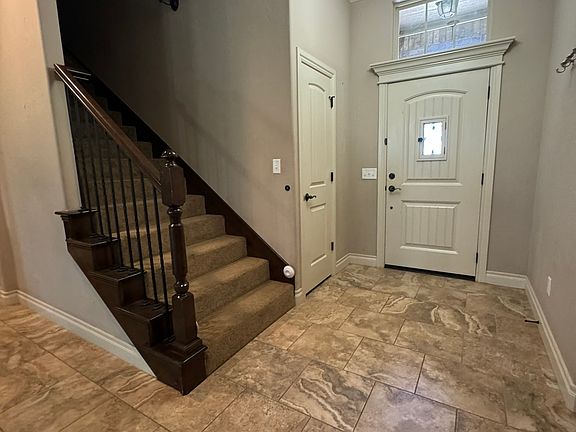 4th image of 3112 Langley Dr