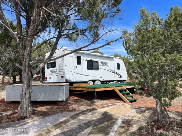 108 W Camp Rd, Ash Fork, AZ 86320
