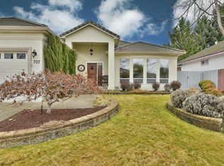 707 Eastridge Dr, Medford, OR