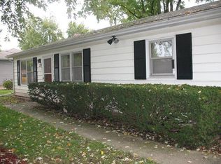 219 Augusta Dr, Mahomet, IL 61853