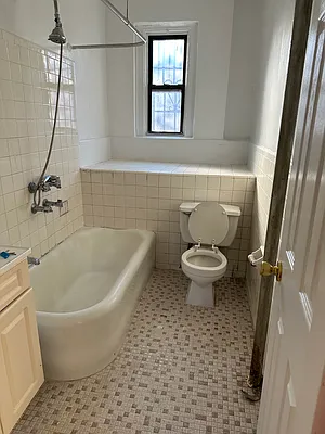 Rented by Winzone Realty Inc | media 4