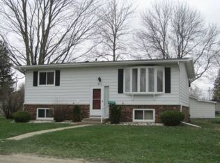 311 Pleasant St N, Dover, MN 55929