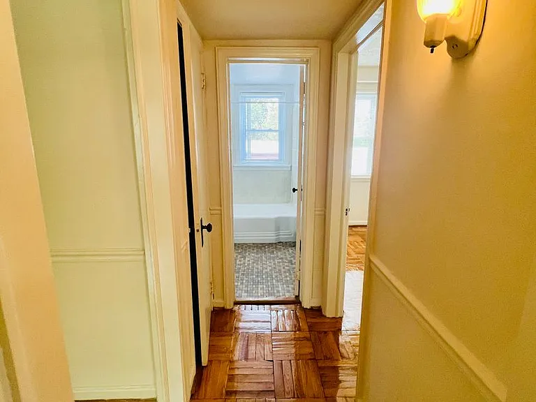 2702 Kensington Avenue — Photo 24