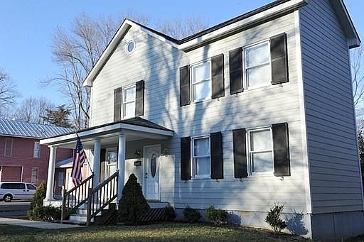 1st image of 207 Culpeper St