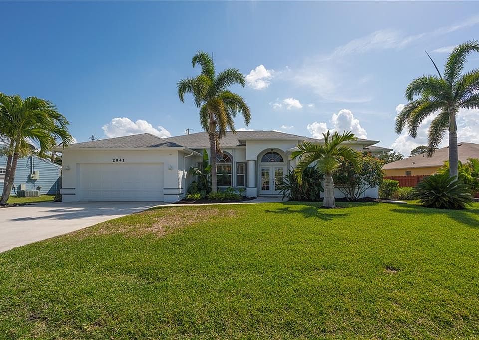 1st image of 2941 SE Buccaneer Cir