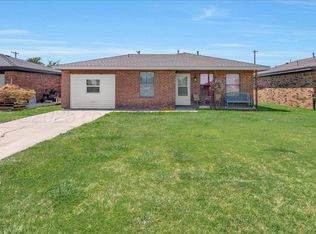 607 Groom Ave, Panhandle, TX 79068