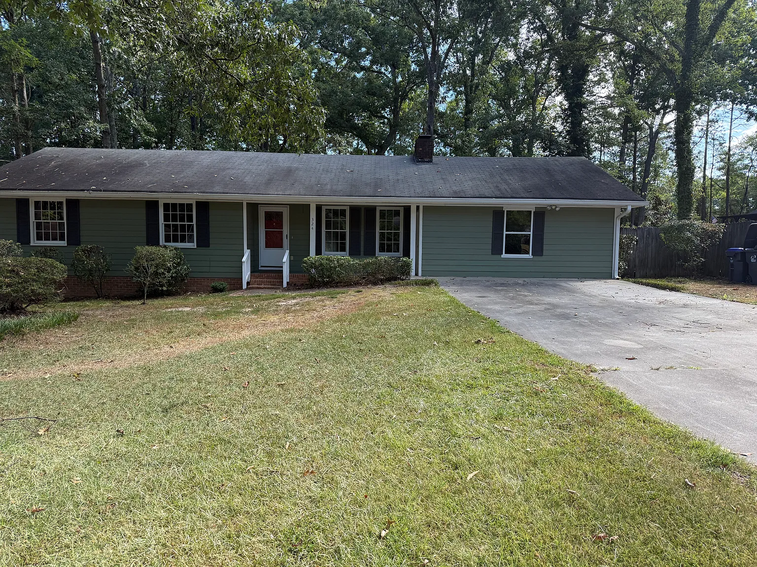 3 bed, 1928 sqft, $1,700 — Photo 1