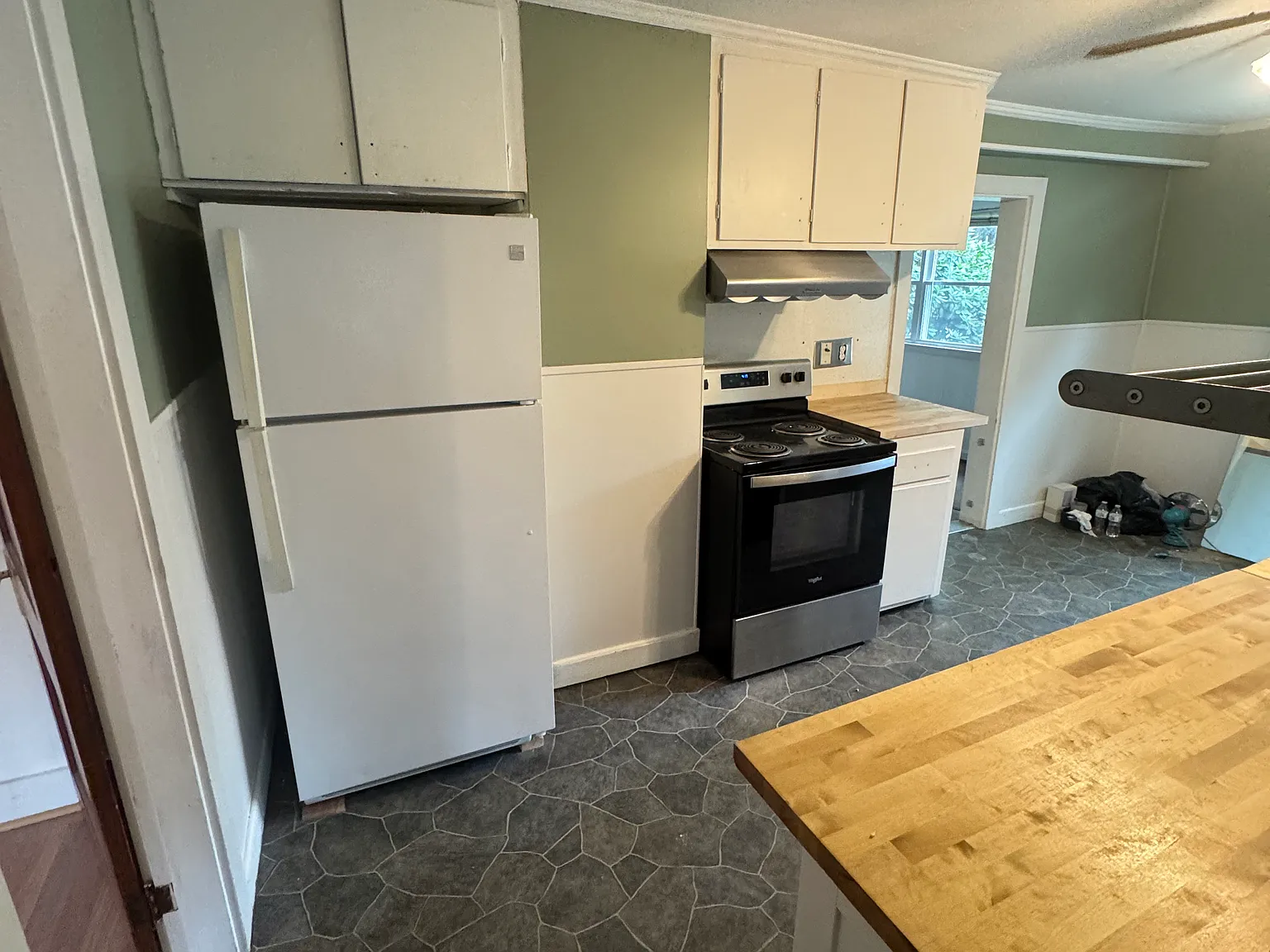 3 bed, 1200 sqft, $1,800 — Photo 4