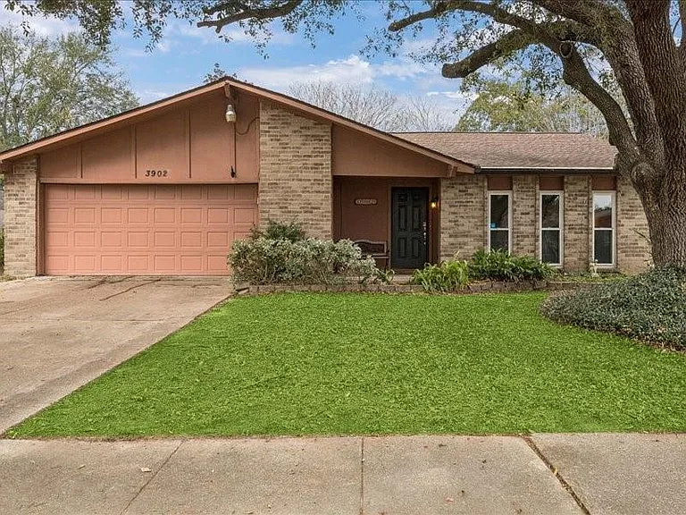 3902 Broken Elm Dr — Photo 2