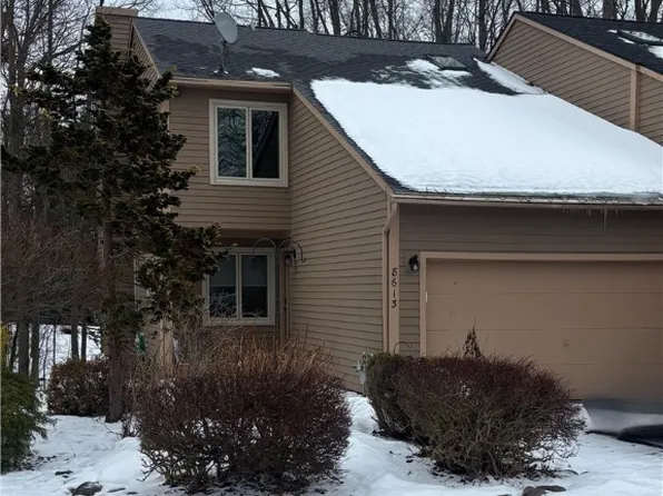 8613 Wrenwood Cir, Baldwinsville, NY 13027