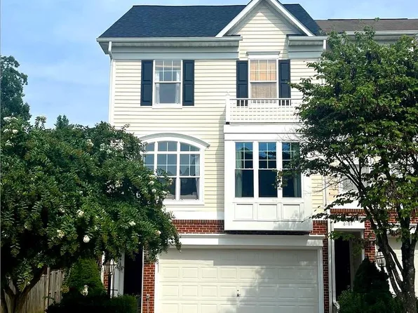 8185 Glade Bank Dr, Manassas, VA 20111
