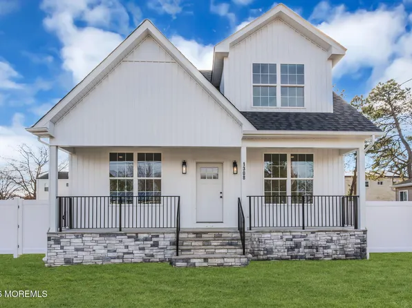 1308 12th Avenue, Toms River, NJ 08757
