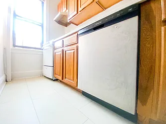 Rented by RealTegrity NY LLC