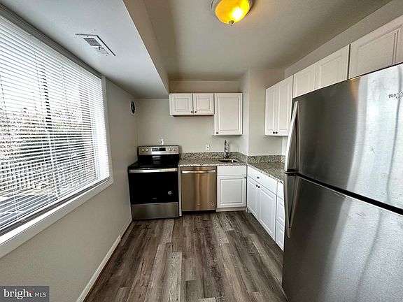 2nd image of 204 E Mason Ave APT 201