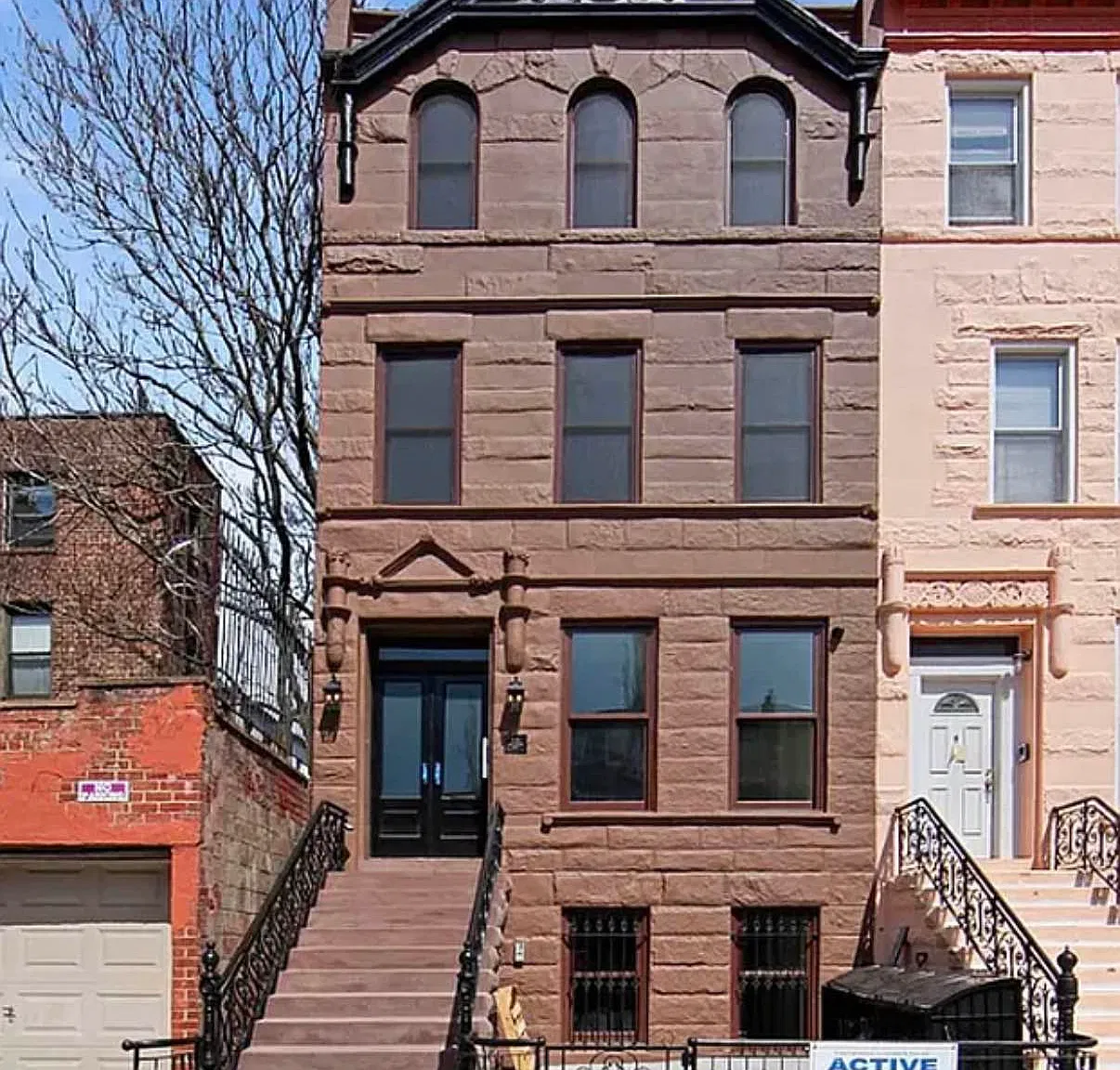 371 Mac Donough Street — Photo 1