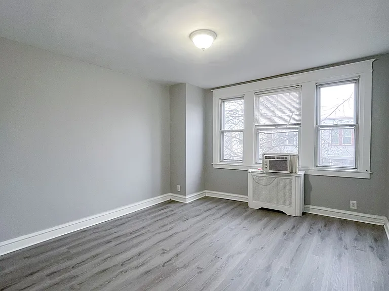 4717 Vista St — Photo 10
