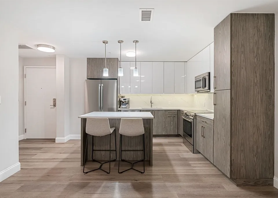 771 Harrison Ave #201