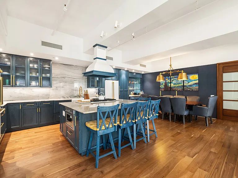 315 W 36th St #11D — Photo 3